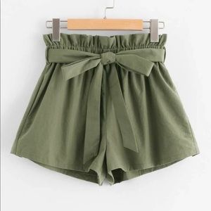 Paperback waist self tie shorts